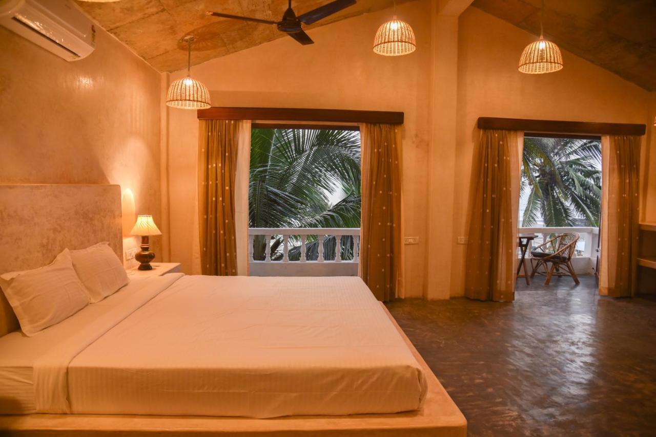 Silent Beach Resort Mandrem Exterior foto