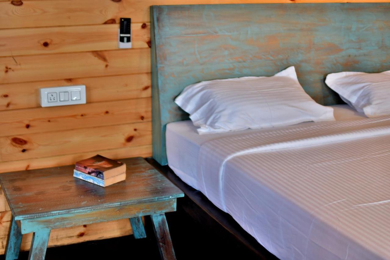 Silent Beach Resort Mandrem Exterior foto