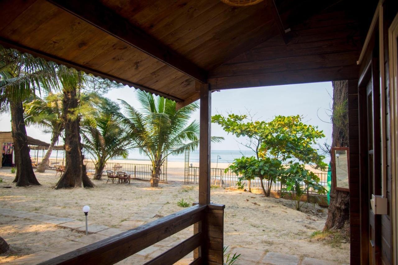Silent Beach Resort Mandrem Exterior foto