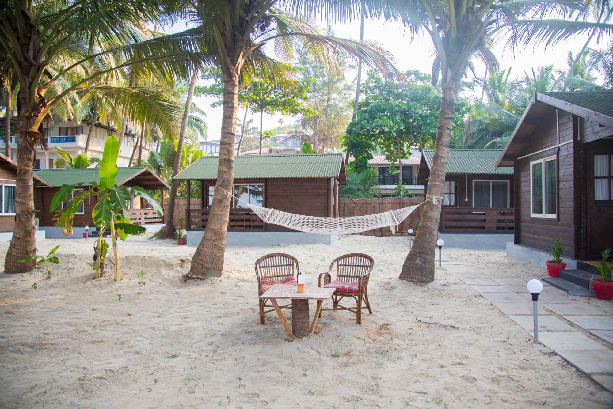 Silent Beach Resort Mandrem Exterior foto