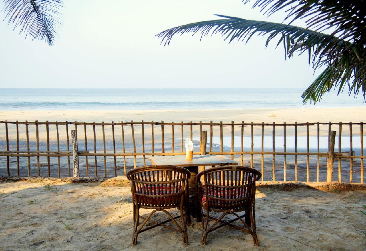 Silent Beach Resort Mandrem Exterior foto